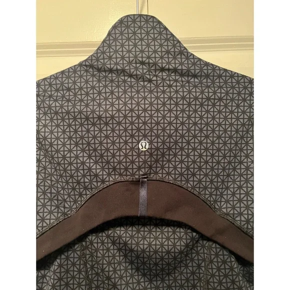 Lululemon Blue Patterned Zip Up - Picture 4 of 4